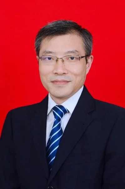龙学颖