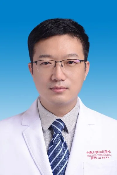 罗伟
