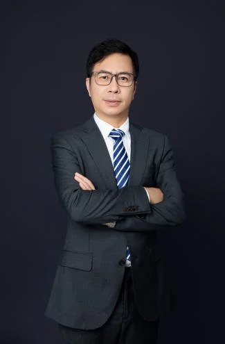 袁周
