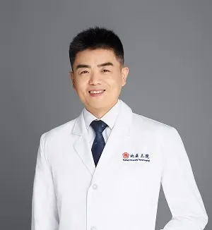 张坤