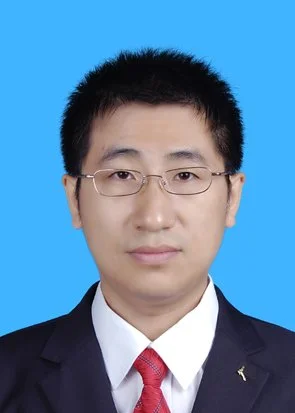 裴新龙