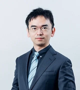 邱彦群